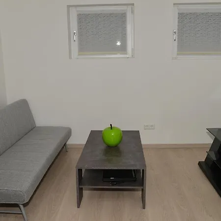 In / Sickenhausen Lejlighed *